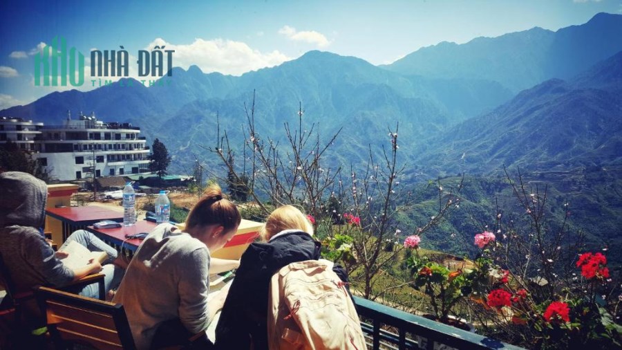 Bán khách sạn 3 sao mặt phố Cầu Mây, Sapa,580m full thổ cư