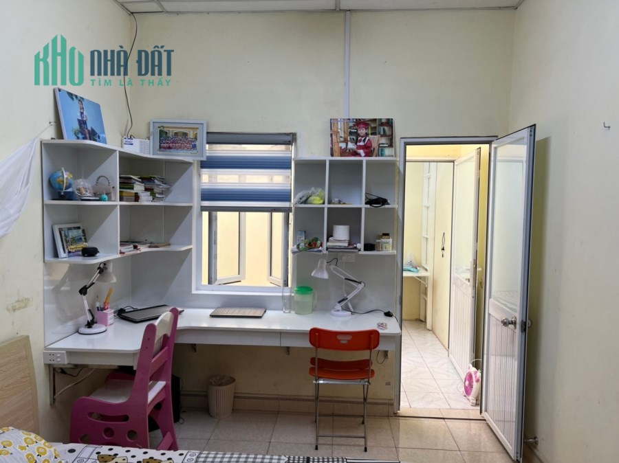 Bán nhà riêng phố Hạ Đình, Thanh Xuân, full nội thất, SĐCC 25m2 giá hơn 1 tỷ.