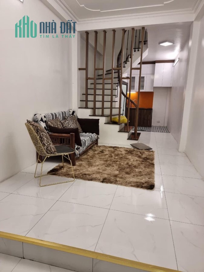 Chính chủ cần bán nhanh căn nhà 30m2 tại Âu Cơ, Tây Hồ, giá siêu đẹp cho chủ mới