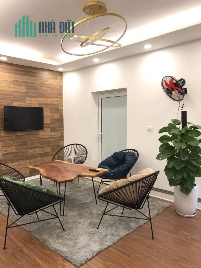 Chính chủ cần bán căn nhà rộng  hơn 60m2 tại Thanh Xuân, giá cực mềm