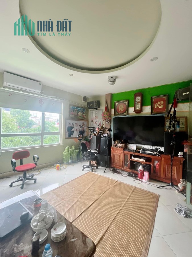 Nhà 5 tầng 60m2 siêu mặt tiền tại Cầu Giấy cần  tìm ngay chủ mới