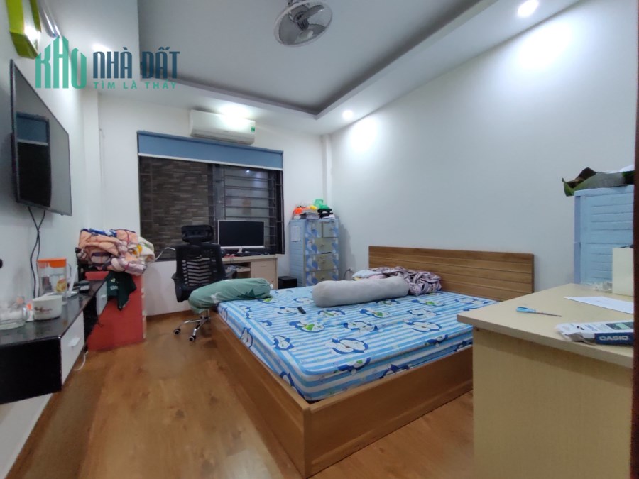 Bán nhà siêu đẹp Xuân La, Tây Hồ , 50m, 5 T, MT 4m, LÔ GÓC,  nhỉnh 6 tỷ.
