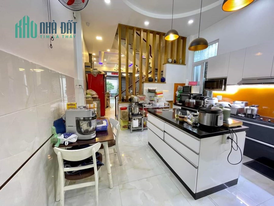 Bán Nhà Đường 8M Thông Tô Hiệu, Tân Phú, 83M2, Ngang Khủng 6M, 5 Tầng Mới, Nhỉnh 11 Tỷ TL.