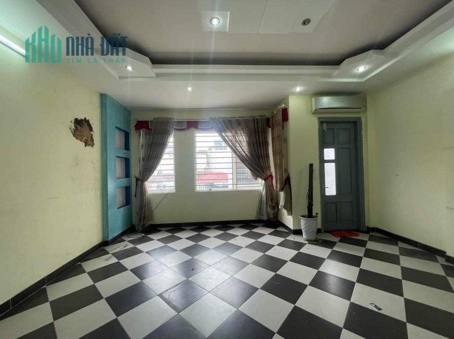 Chính chủ bán căn nhà có mặt tiền rộng hơn 5m ngay Thái Hà cần tìm chủ mới