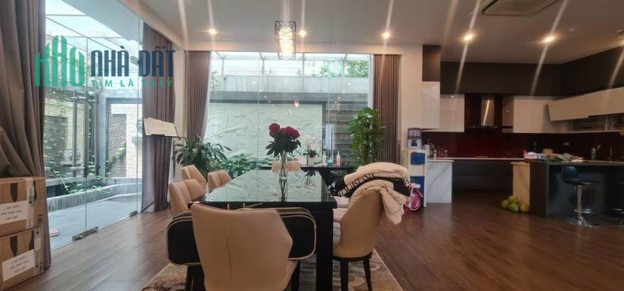 CHÍNH CHỦ CẦN BÁN CĂN NHÀ PHỐ LIỀN KỀ PHỐ GIA QUẤT NGỌC THUỴ LONG BIÊN