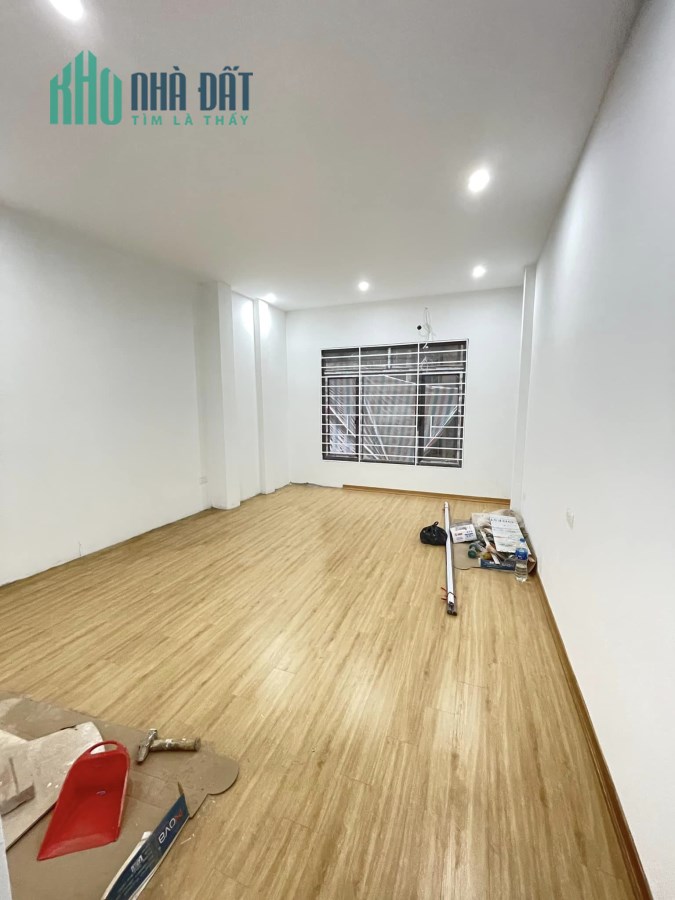 Nhà Đẹp Chùa Bộc - Đống Đa 40M x 5 Tầng- Mặt tiền 4m - Nở Hậu - Giá Chỉ 7.2 Tỷ
