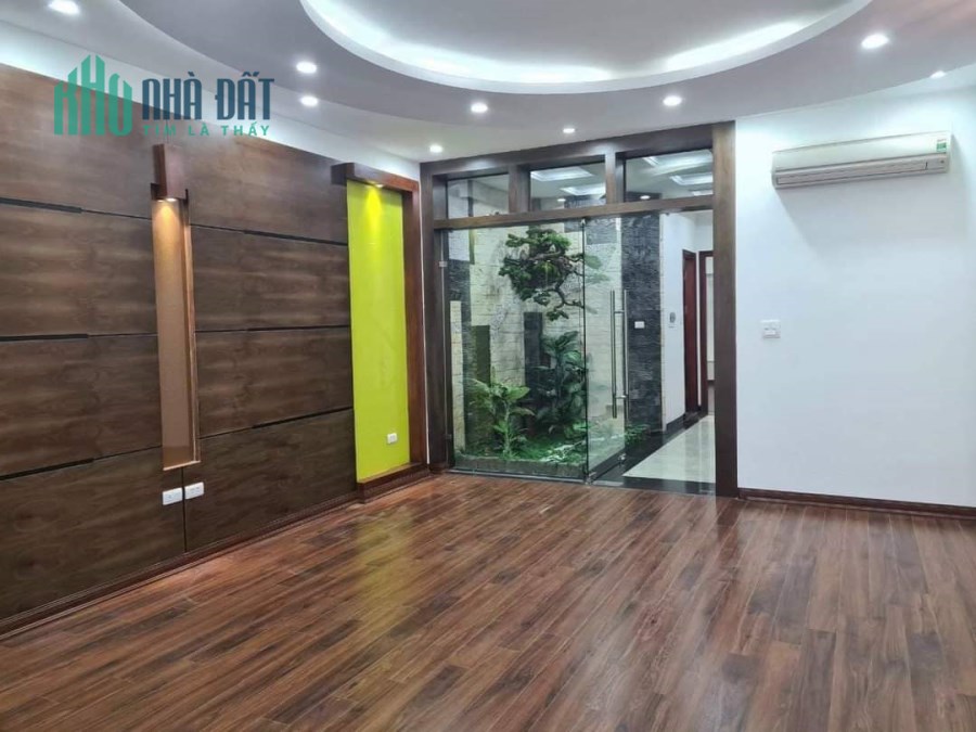 Tòa căn hộ 7 tầng gần 80m2 tại trung tâm Cầu Giấy, thích hợp cho thuê kinh doanh