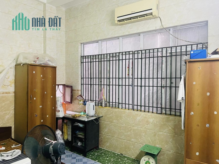 Chính chủ bán ngay căn nhà 43m2 tại Xuân La gần khu ngoại giao đoàn