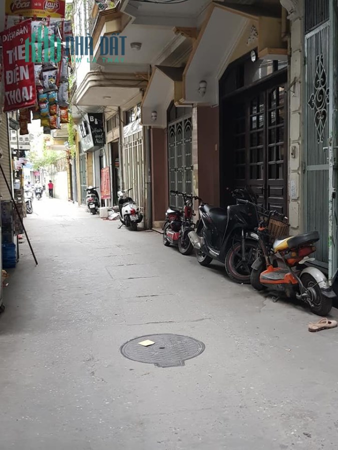 Chủ bán đất tặng nhà, diện tích 80m2 ngay mặt ngõ Quỳnh, kinh doanh buôn bán ngày đêm