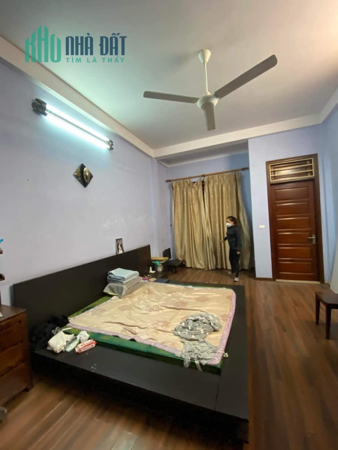 Tôi cần bán gấp nhà Mặt phố Khâm Thiên giá 7 tỷ, 27m2, KD đông đúc