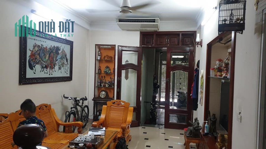 Bán nhà MP Nguyễn Đình Hoàn 1 mặt phố 1 mặt ngõ DT 78m2 11 tỷ
