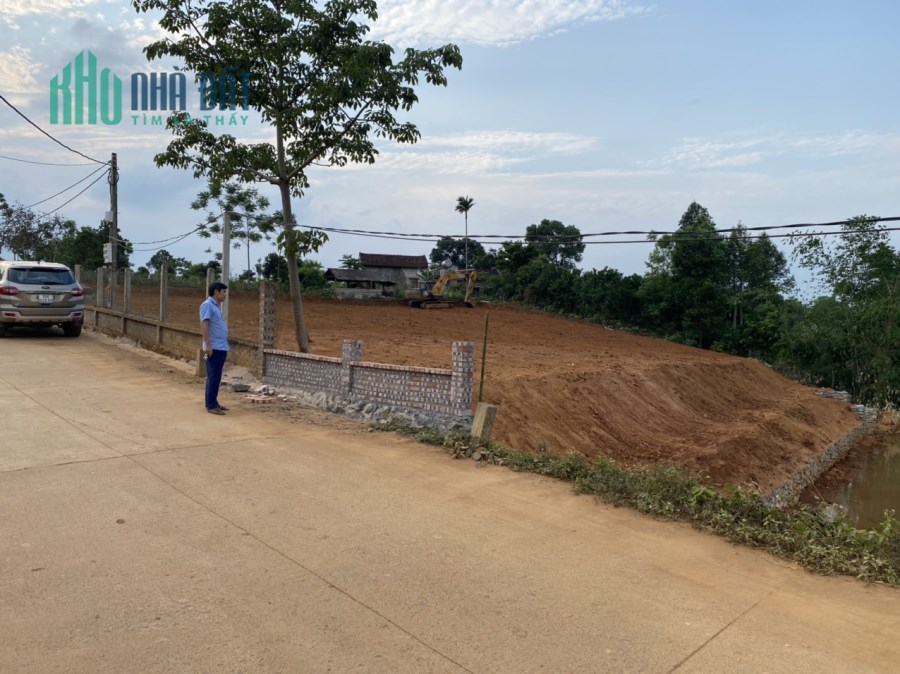 Bán 2254m2 đất Thôn Di, Bà Vì, chỉ 5.2 tỷ. LH: 0946692359