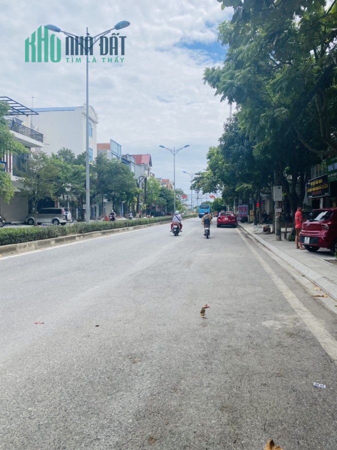 Bán 90m2 đất tặng nhà cấp 4 Đình Ấm , Khai Quang, Vĩnh Yên. 💚Giá: 5,x tỷ .Liên hệ: 0986.454.393