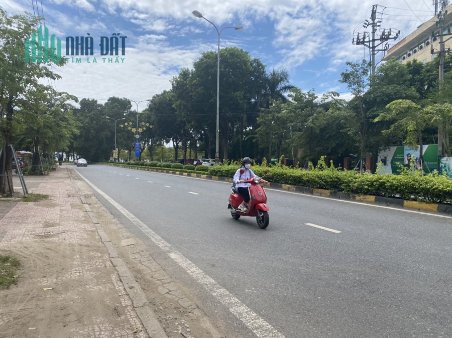 Bán đất tặng nhà cấp 4 Đình Ấm , Khai Quang, Vĩnh Yên.