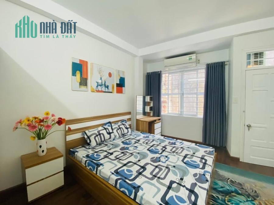 Bán nhanh trong tháng Mặt ngõ Phố Hoàng Hoa Thám giá 10.8 tỷ,70mx6 tầng, Oto vào