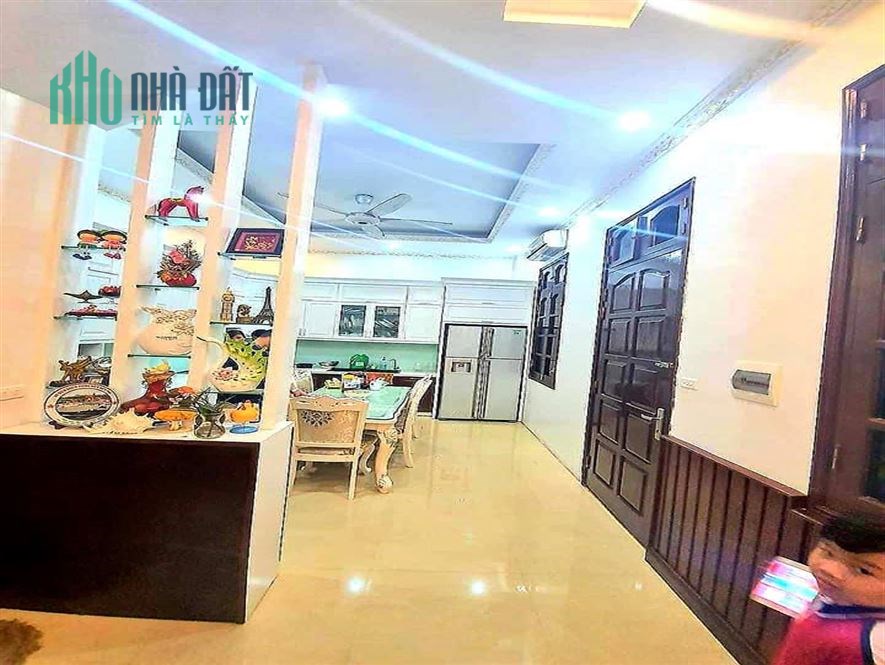 Bán nhà phố láng hạ phường thành công 5.8 tỷ , 36m , 3T
