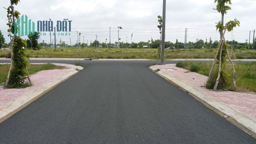 Bán 85m2 đất thổ cư tại Cần Đước, SHR, chỉ 1.1 tỷ. LH:0704542097.