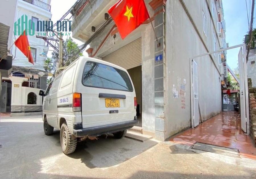 TRƯƠNG ĐỊNH - HOÀNG MAI - NHÀ ĐẸP - LÔ GÓC - SÁT PHỐ - CHỈ 5.X TỶ - Ô TÔ 7 chỗ đỗ cửa