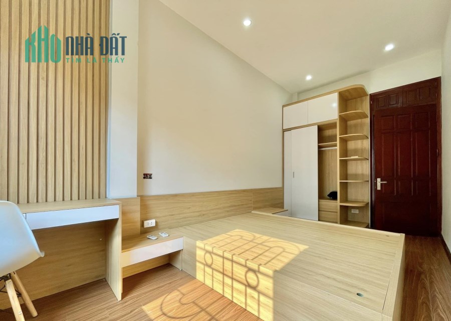 TRƯƠNG ĐỊNH - HOÀNG MAI - NHÀ ĐẸP - LÔ GÓC - SÁT PHỐ - CHỈ 5.X TỶ - Ô TÔ 7 chỗ đỗ cửa