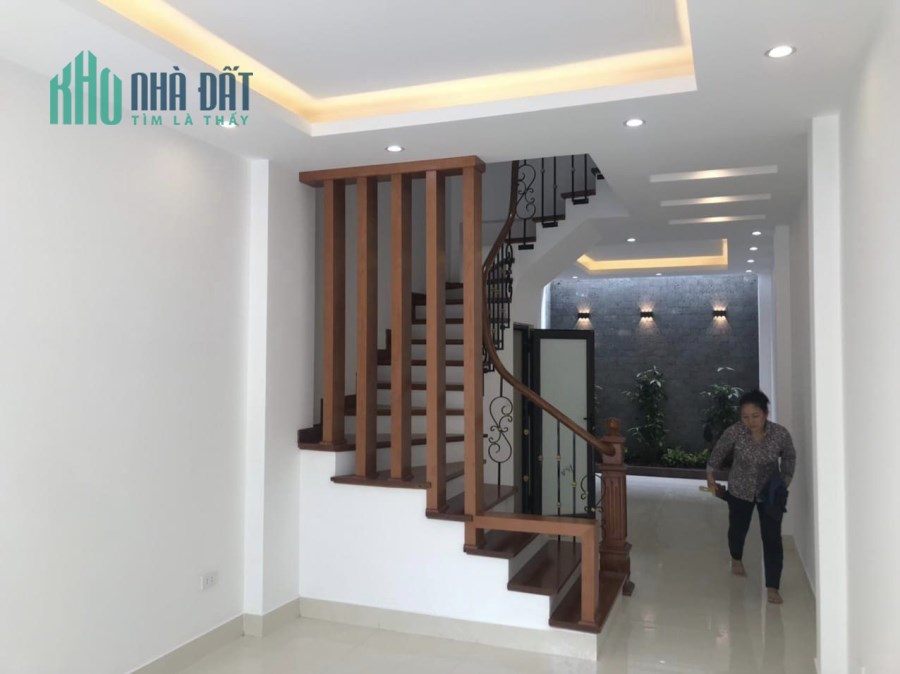 Bán nhà tại Vĩnh Hưng , Q Hoàng Mai , Hà Nội 42m2 , 4 tầng , giá 4.5tỷ