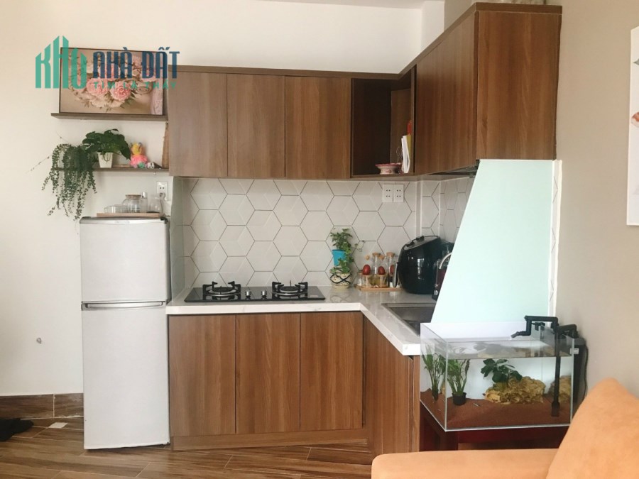 Bán nhà đường Sư Vạn Hạnh Quận 10 giá rẻ sát mặt tiền, 3 tầng, gần trung tâm