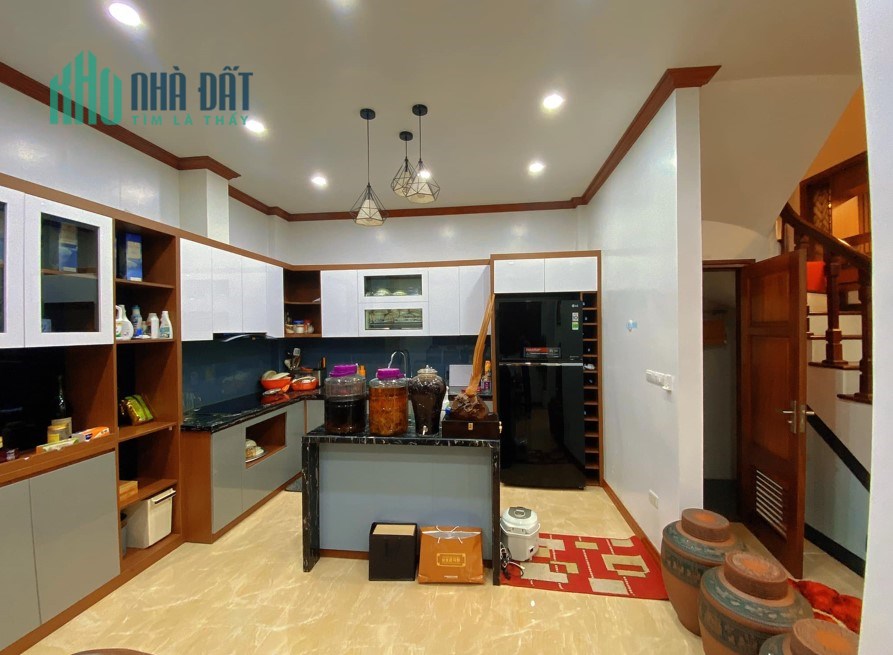 Bán Biệt Thự Liền Kề NGUYỄN KHÁNH TOÀN Ngõ tựa Phố 70m2, Giá 15.8 Tỷ.
