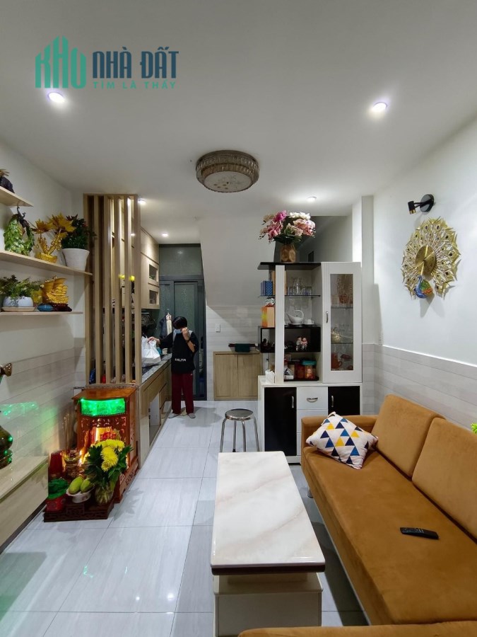 Bán nhà đường Tô Hiến Thành Quận 10 giá rẻ 5 tầng, gần công viên Lê Thị Riêng