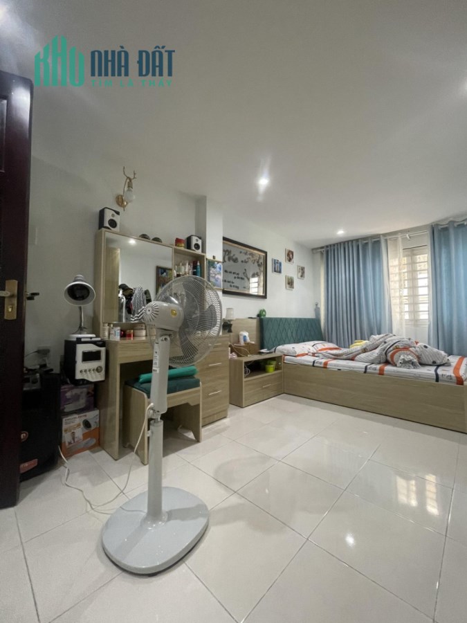 Bán nhà đường Tô Hiến Thành Quận 10 giá rẻ 5 tầng, gần công viên Lê Thị Riêng