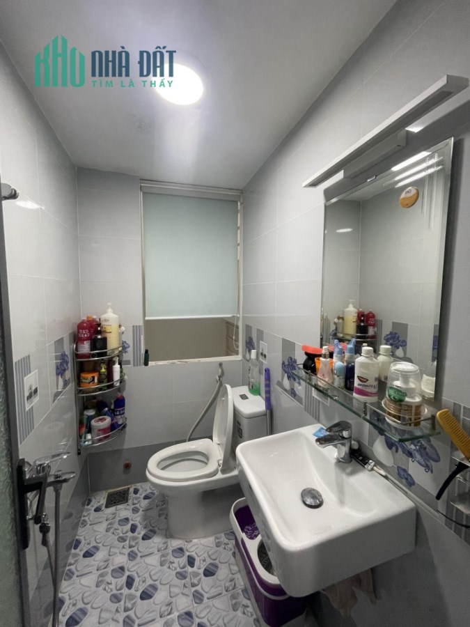 Bán nhà đường Tô Hiến Thành Quận 10 giá rẻ 5 tầng, gần công viên Lê Thị Riêng