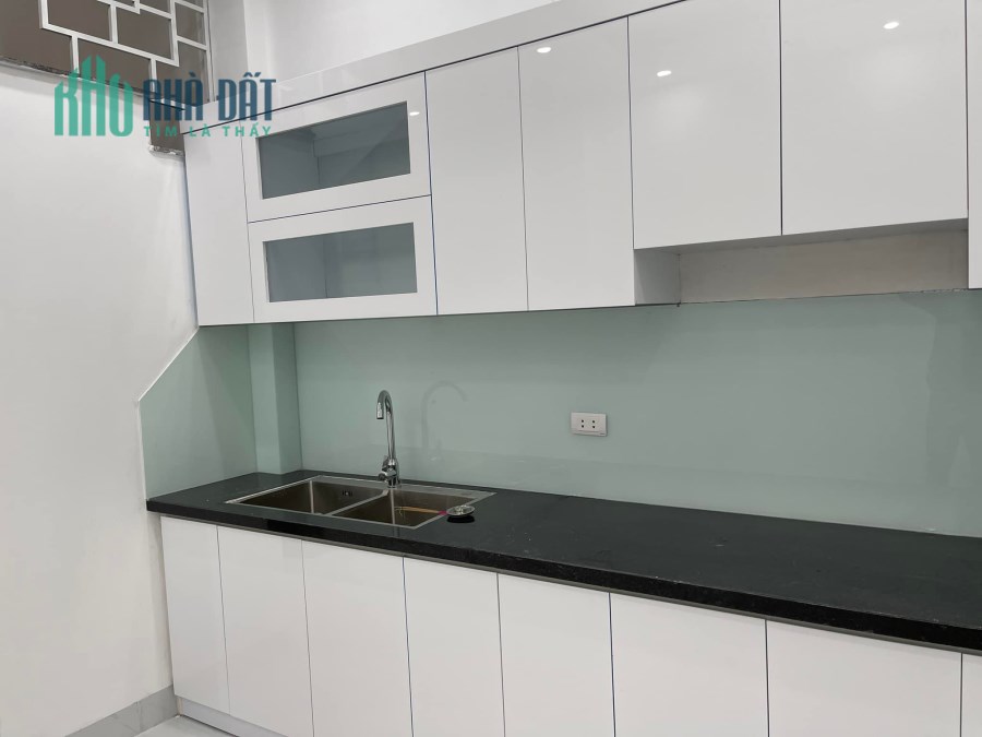 Cần bán gấp Mặt ngõ Trường Chinh giá 7.5 tỷ, 90m2, oto cách 10m