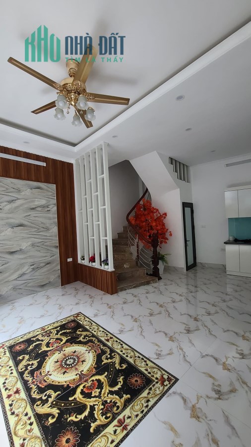 Siêu Phẩm Phú Diễn – Nhà Mới, Ô Tô Vào Nhà, An Sinh Đỉnh – 40m2, 5T, Chỉ 5 Tỷ Hơn.