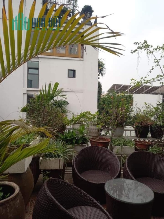 Nhà  tại Hoàng Hoa Thám 50m2 ,5 tầng , 7 phòng ngủ, ở kết hợp cho Tây thuê, ngõ ba gác