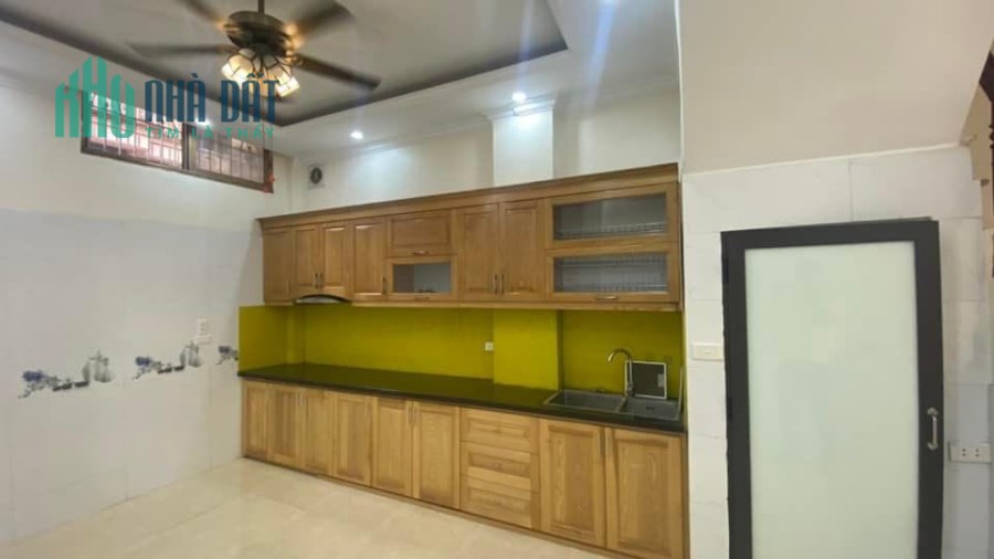 Căn  nhà gần 40m2 tại Bùi Xương Trạch 2 mặt ngõ trước sau, về là ở ngay