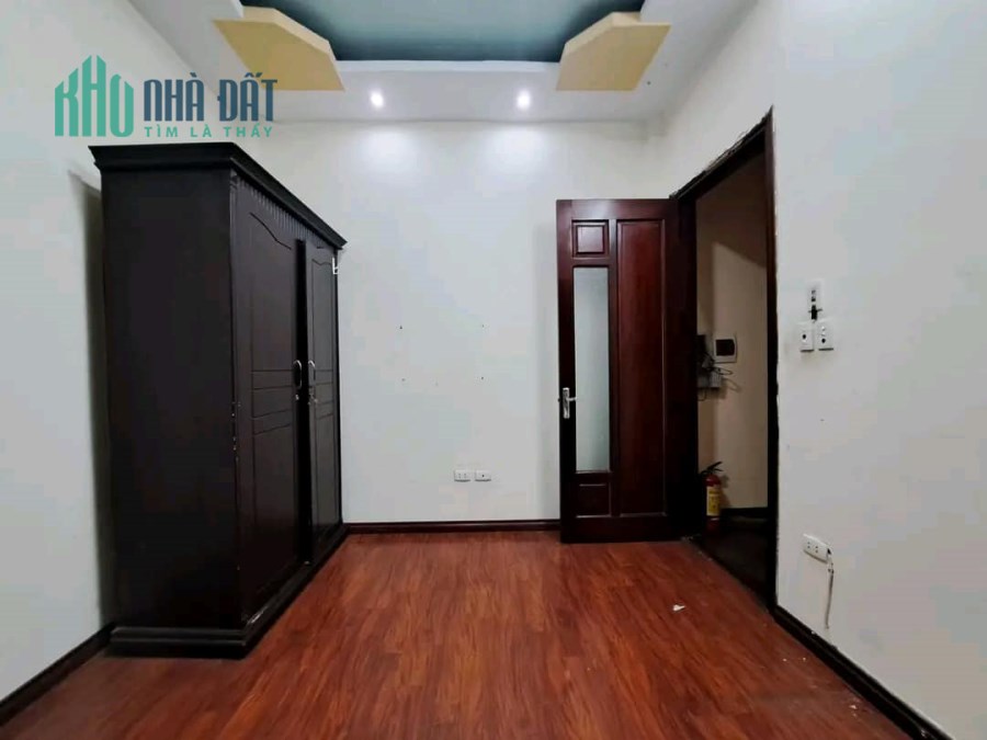 Bán nhà Thái Hà, 41m2 x 5 tầng, ô to đỗ cổng, mặt tiền rộng, an sinh đỉnh, giá 7.4 tỷ