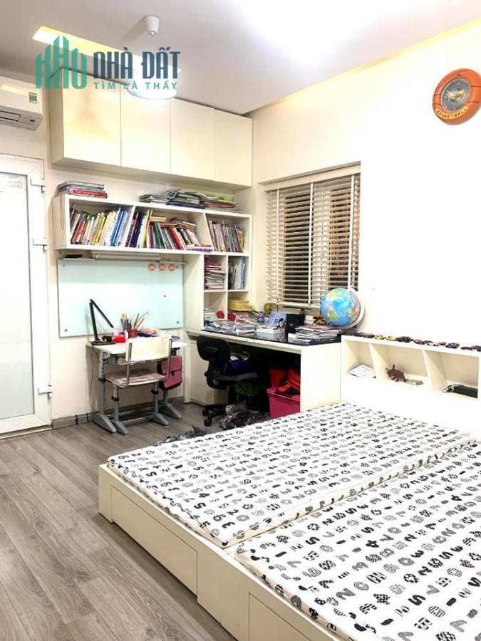 Cần bán nhà ngõ 68 Cầu Giấy giá 7.1 tỷ, 70mx4T, đang cho thuê 35tr/ tháng