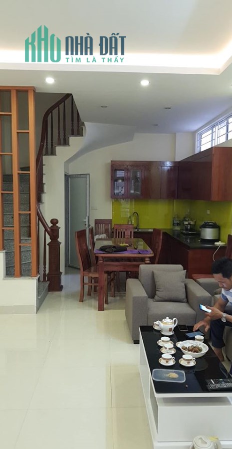 Bán nhà Xuân La, gần ô tô, 34m2 x 5 tầng, 3,65tỷ