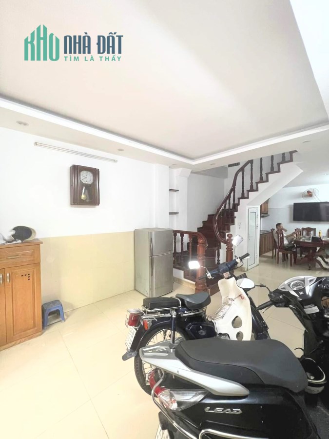 Căn nhà gần 40m2 tại Khương Trung, thích hợp cho thuê trọ để giữ tiền
