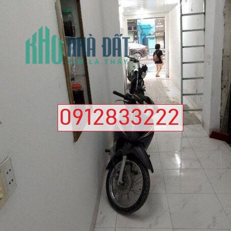 Chính chủ cho thuê nhà 3 tầng đẹp mặt đường Tôn Đức Thắng, Đống Đa; 0912833222