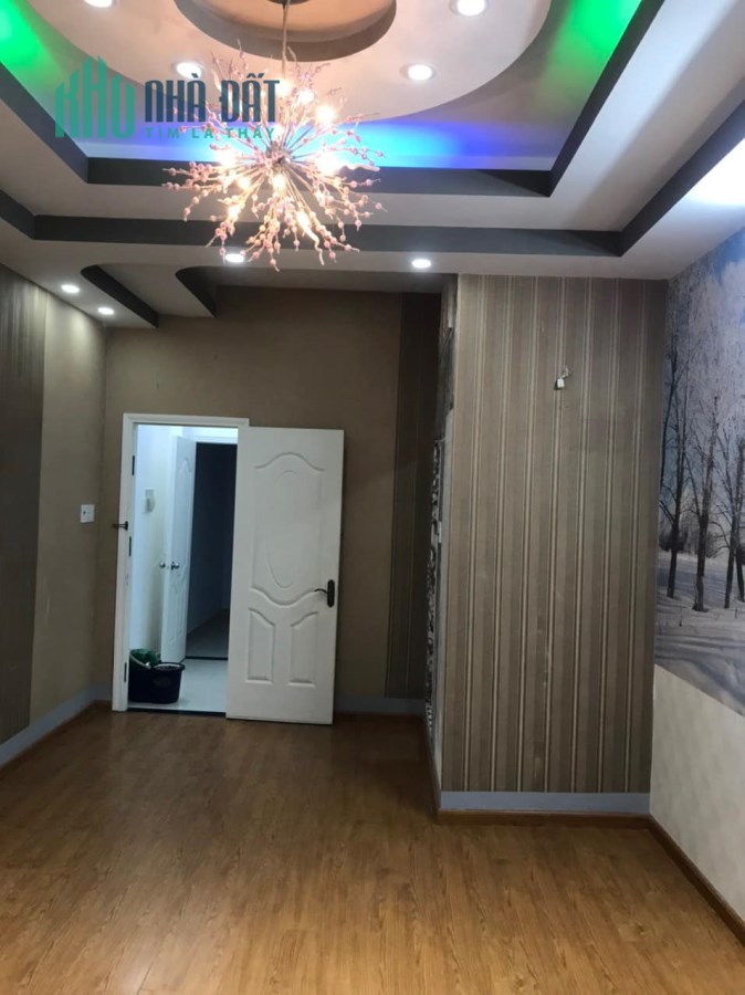 Bán nhà gấp ở Sư Vạn Hạnh, Phường 3, Quận 10