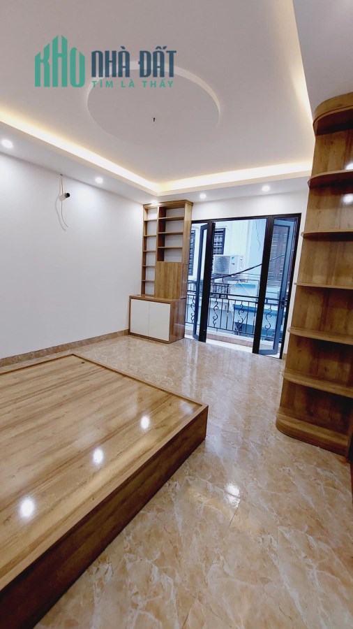 Bán nhà riêng tại Văn Quán, Hà Đông DT 40m2 5 T MT 5m giá chỉ 4,6 tỷ