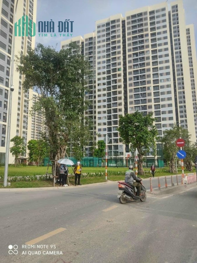 Bán lô đất đường 9A ,ngay trước Vinhomes Grand Park , dt 100m2