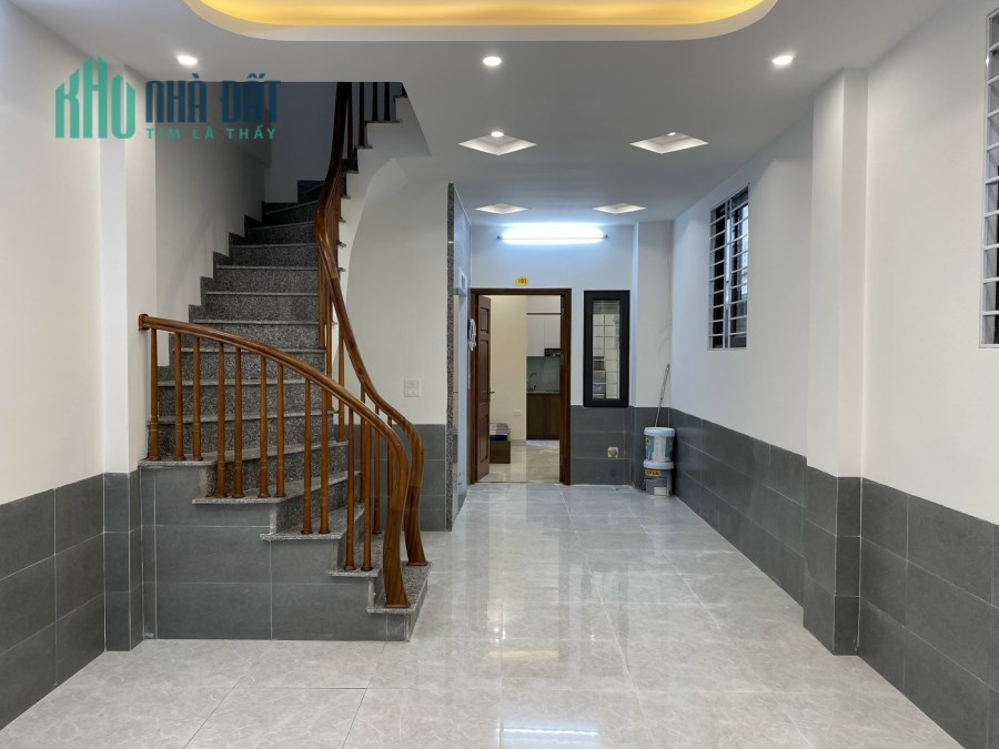 CẦN BÁN-CCMN 7T THANG MÁY-12 PHÒNG KHÉP KÍN-NGÕ THÔNG-63M 11xTỶ-HỒ TÙNG MẬU