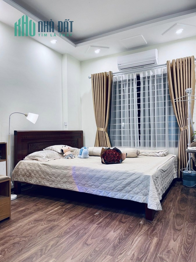 Bán nhà siêu đẹp Đội Cấn, Ba Đình 35m, 5 tầng, nhà đẹp ở luôn, nhỉnh 4 tỷ.