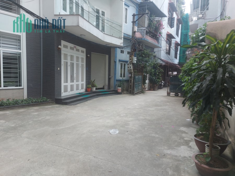 Cực hiếm, nhà riêng phố Ngọc Lâm, 7 chỗ vào nhà, 70m giá siêu tốt.