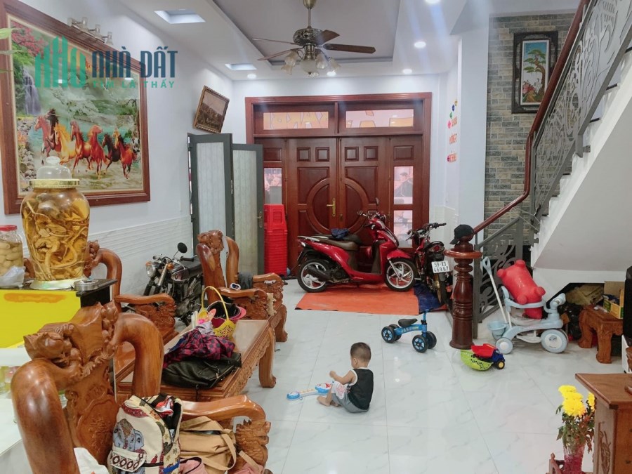 Nhà 4 tầng Mặt Tiền Kinh Doanh, P. Linh Chiểu, dt 85m2 giá 13,8 tỷ