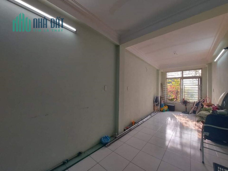 bán nhà mặt phố Khương Trung 50m2 7.9 tỷ 5 tầng kinh doanh sầm uất.