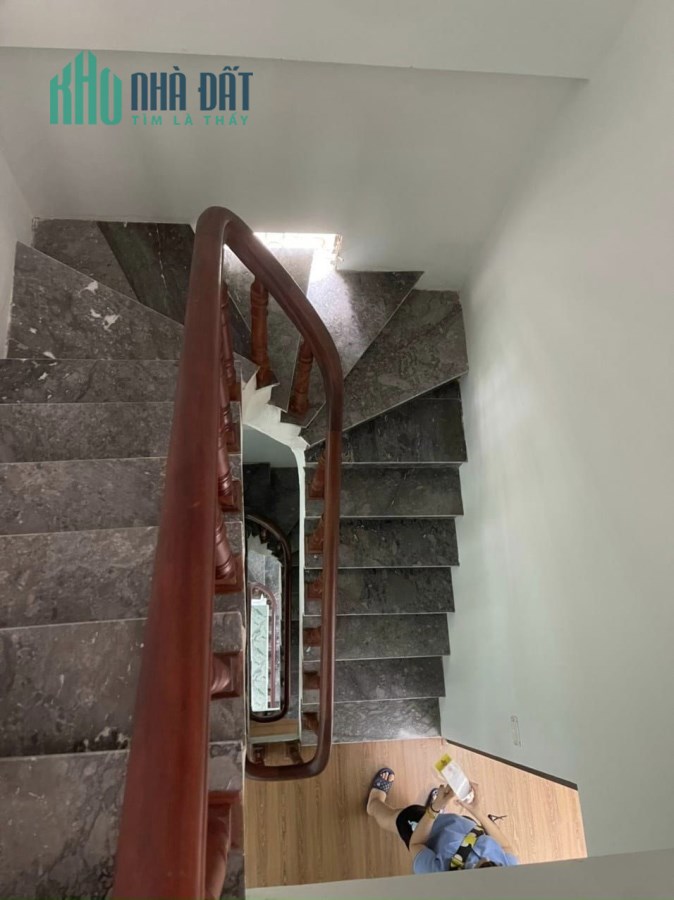 Bán nhà Đội Cấn- 40M2 - 4 TẦNG - MẶT TIỀN 4M - GẦN OTO LÔ GÓC- GIÁ 4.55 TỶ
