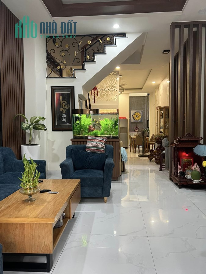 Nhà mặt tiền Tân Bình - 4 tầng đẹp lung linh - Nội thất cao cấp