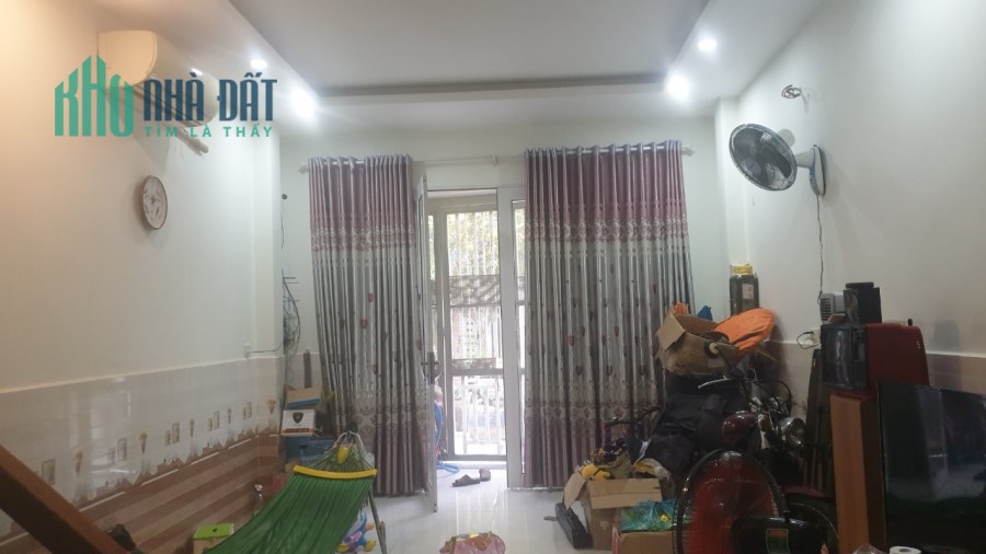 Bán nhà 3 tầng hxh thông 3pn 3wc, Huỳnh Thị Hai, Tân Chánh Hiệp , Quận 12, 40m2 chỉ nhỉnh 3 tỷ