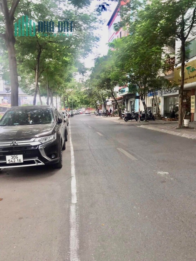 BÁN NHÀ MẶT PHỐ NGUYỄN NGỌC VŨ, LÔ GÓC,THOÁNG SÁNG, 6T, 18,5 TỶ